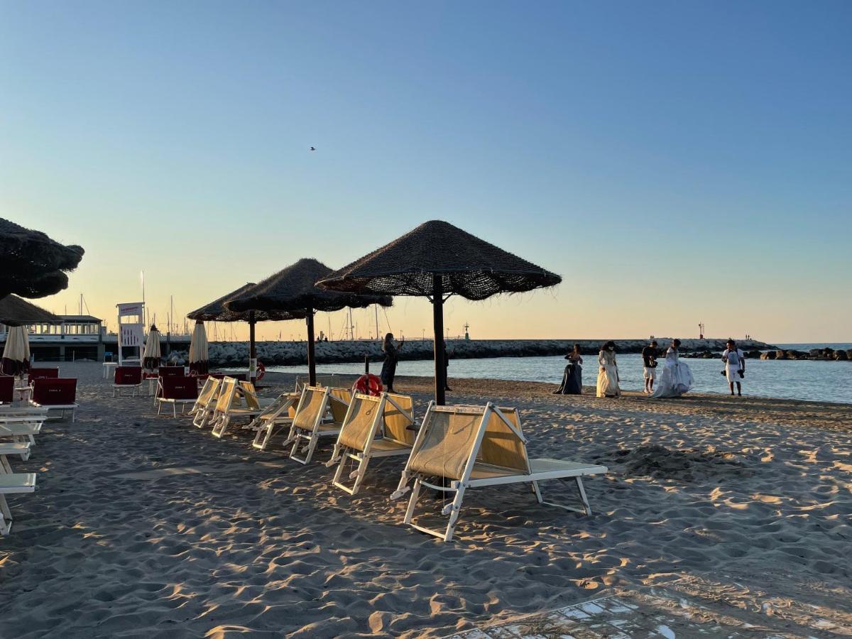Hotel Rex Gabicce Mare Exterior foto