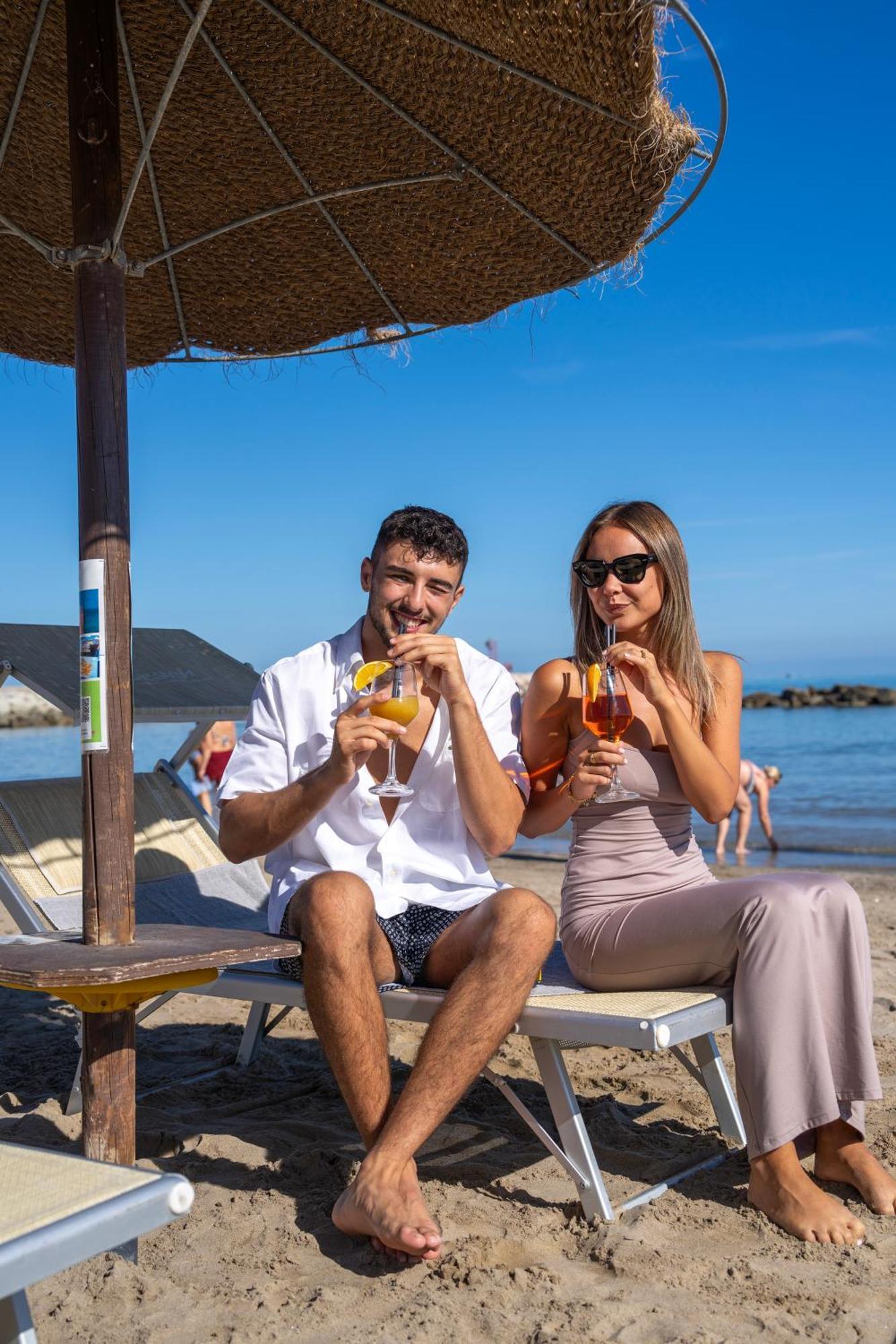 Hotel Rex Gabicce Mare Exterior foto